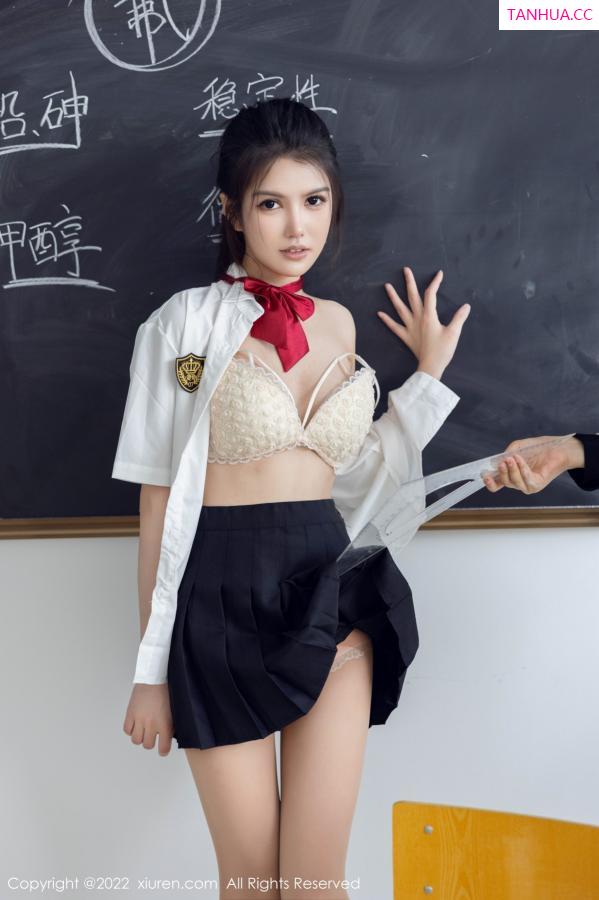 媛媛酱  [XiuRen]高清写真图 2022.10.26 No.5762 媛媛酱belle 丝袜白T第35张图片